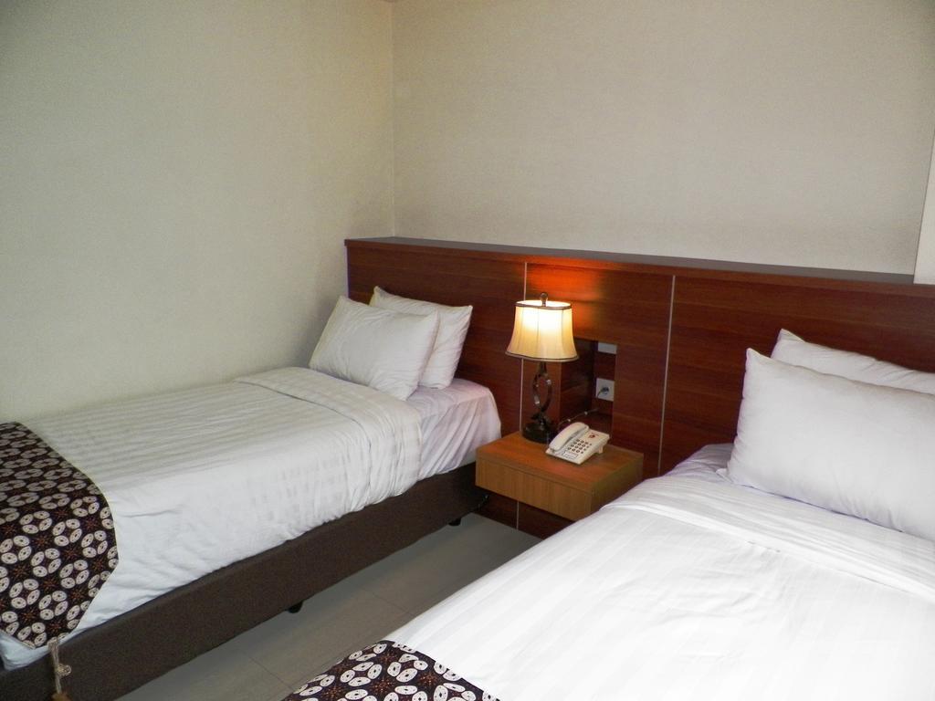 Maranatha Grand Hotel Yogyakarta Oda fotoğraf
